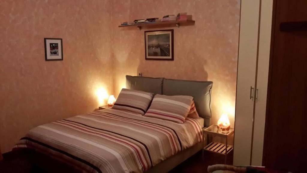 Bed and Breakfast Mary Poppins'S House Трієст Номер фото
